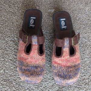 Vintage Y2K LEI Bundleup Knit Yarn Mary Jane Wooden Clog